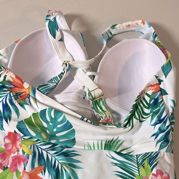 Kim Gravel x Swimsuits For All Twist Fly-Away Top & Skirt Set - Picture 10 of 11